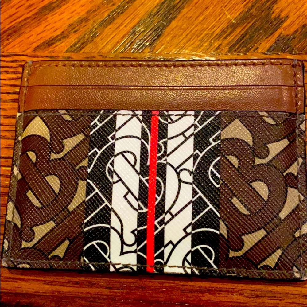 Burberry wallet. Barley used.